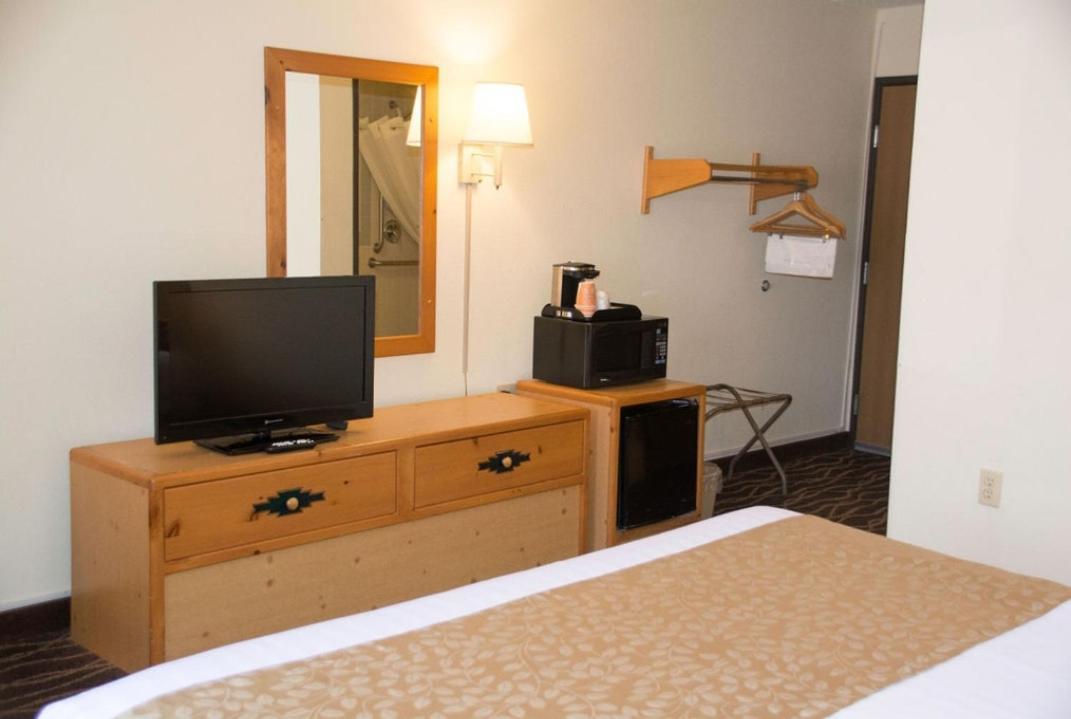 Boarders Inn & Suites By Cobblestone Hotels - Wautoma 외부 사진
